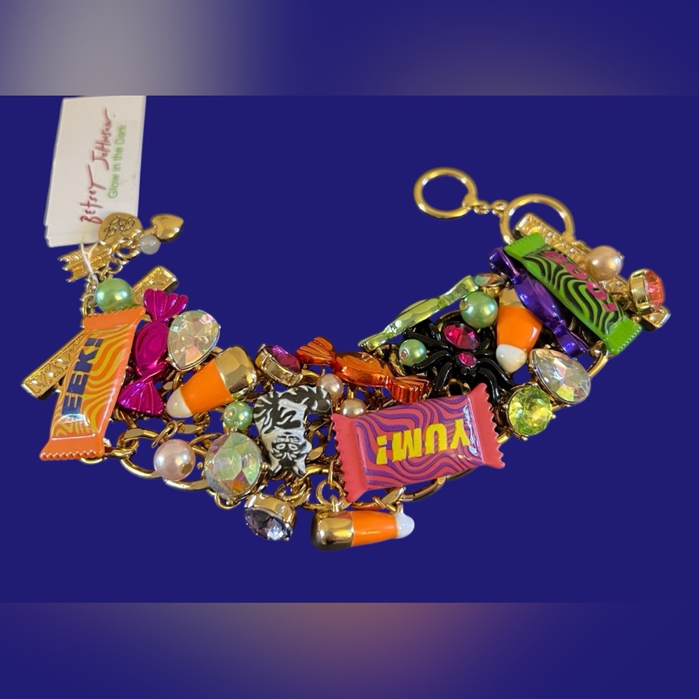 Betsey Johnson Bracelet & Necklace Set Multicolor Candy Charm - Picture 8 of 16